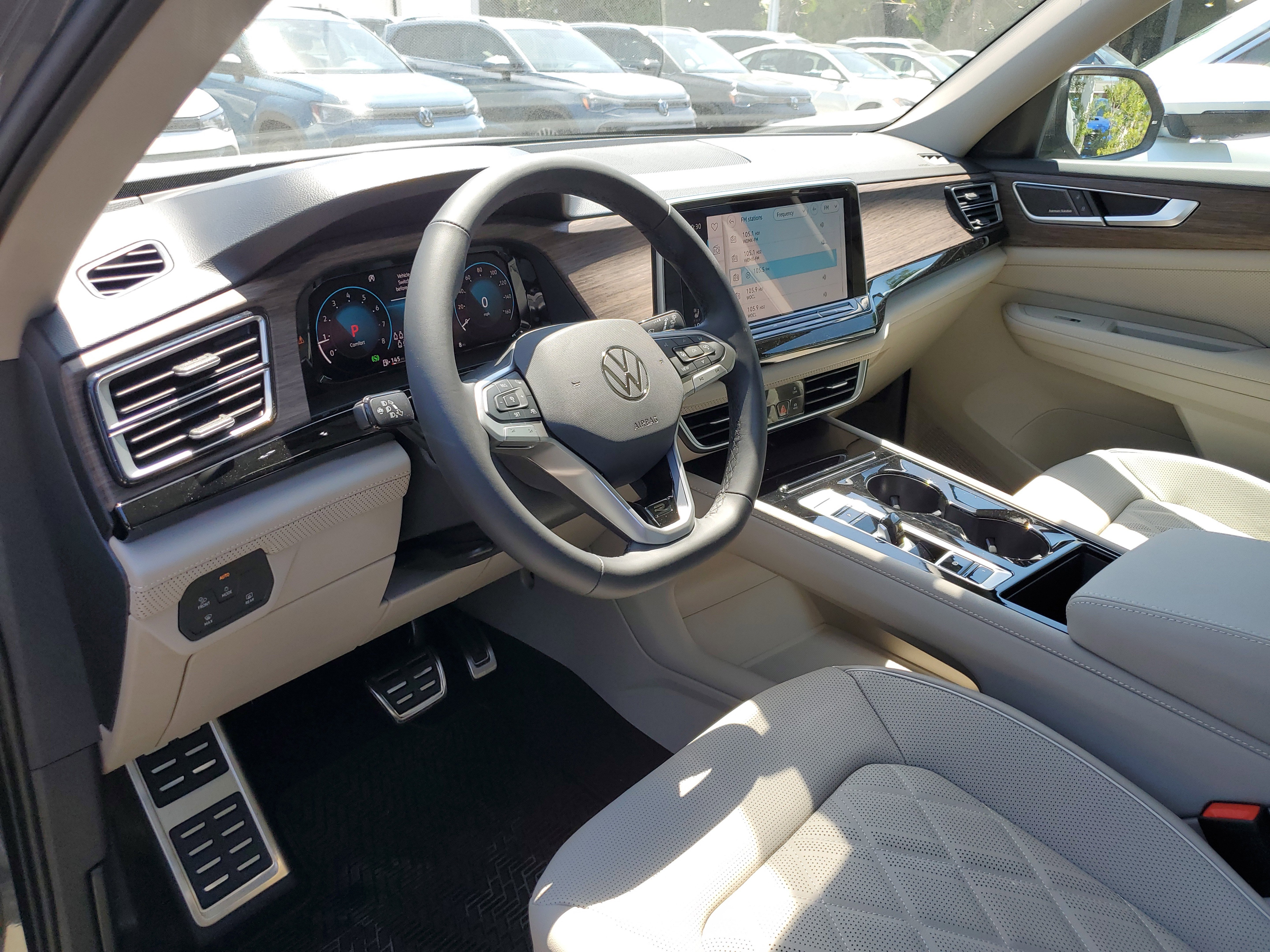 New 2025 Volkswagen Atlas SEL Premium R-Line image 12