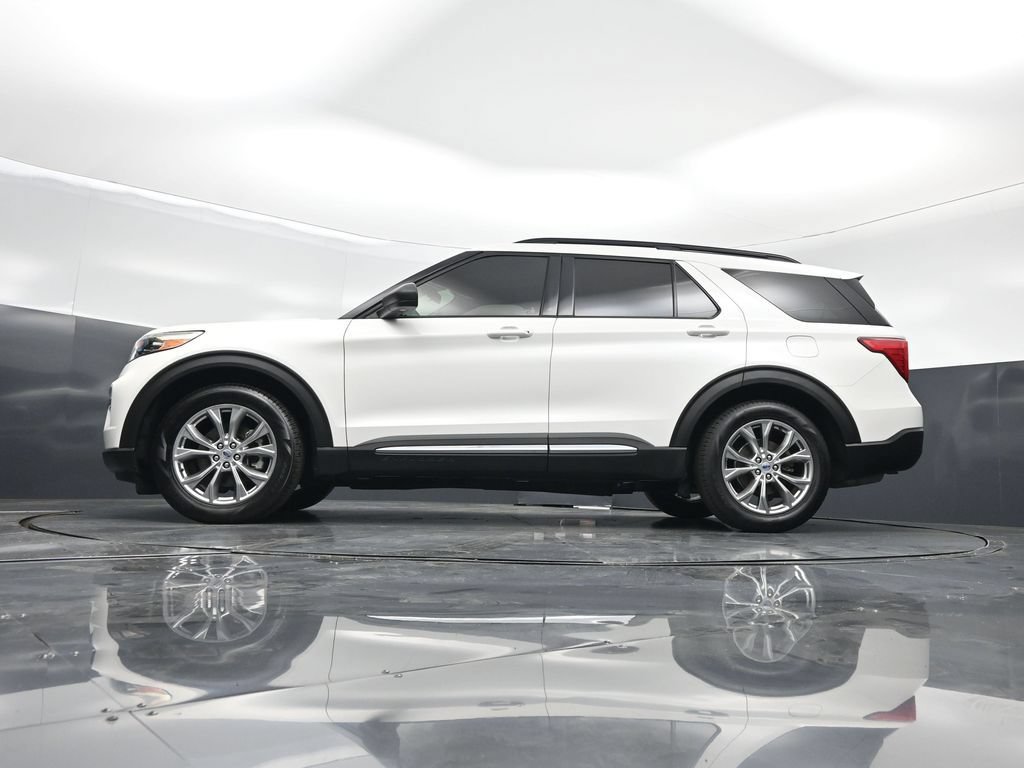 Certified 2021 Ford Explorer XLT w/ Equipment Group 202A RWD image 48