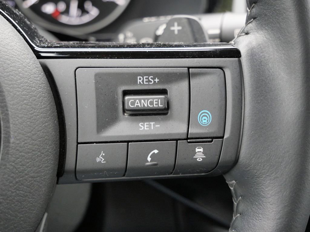 Used 2023 Nissan Pathfinder SL image 24