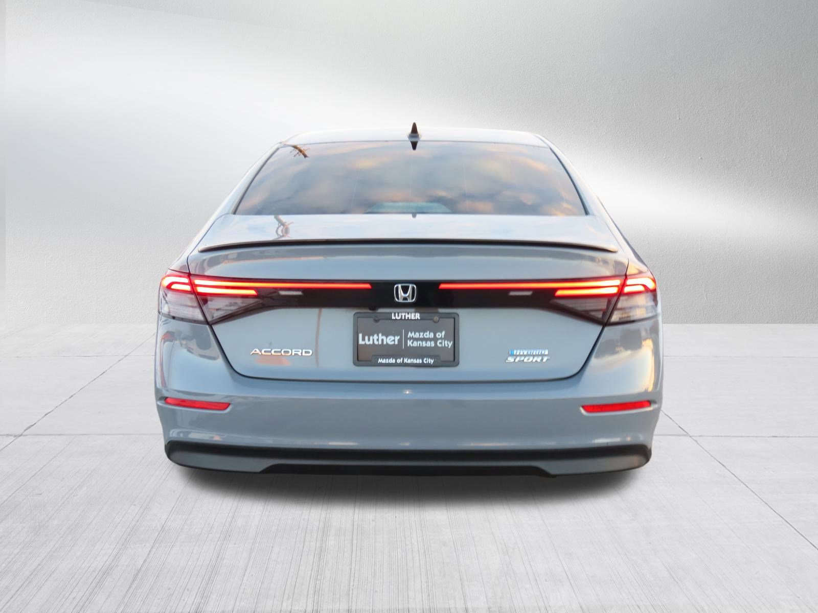 Used 2023 Honda Accord Sport image 6