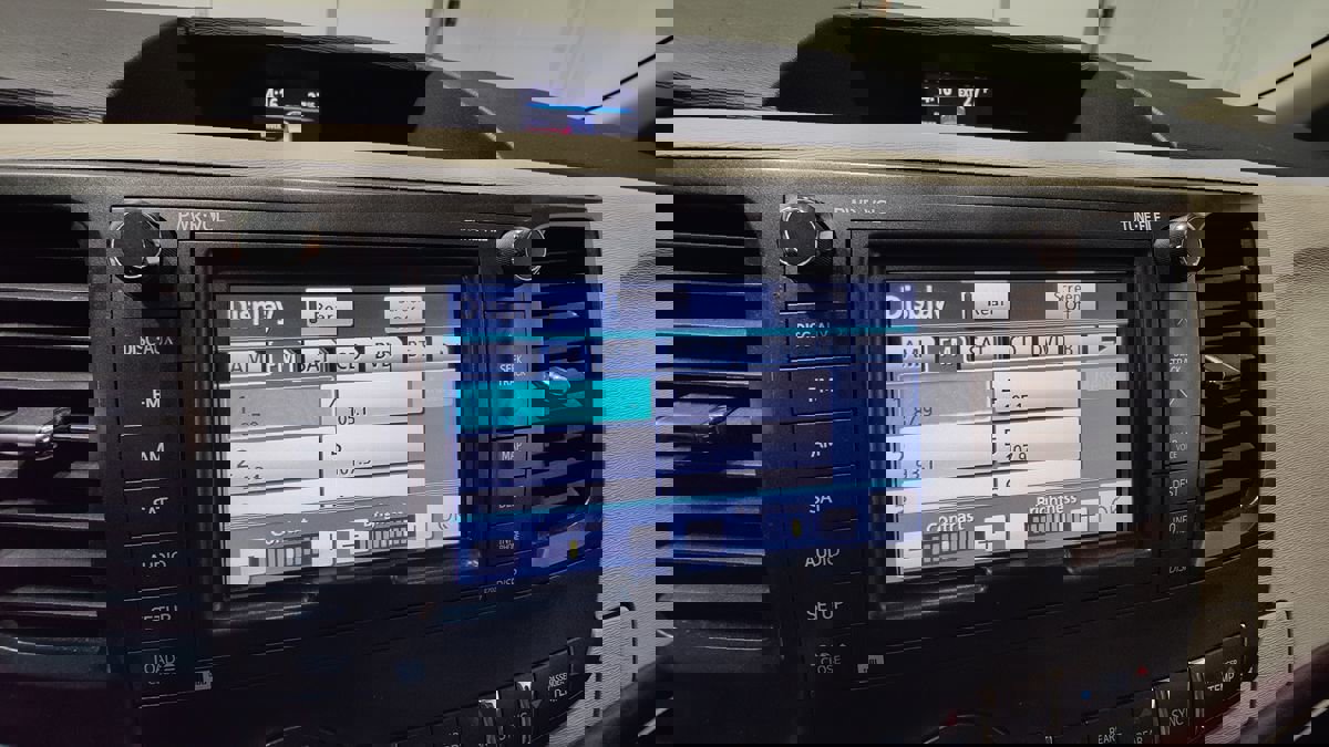 Used 2013 Toyota Sienna Limited w/ Premium Pkg image 37