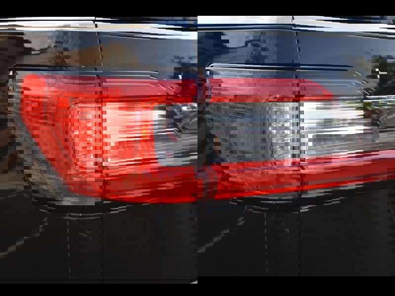 Used 2018 Lincoln Navigator L Select image 56