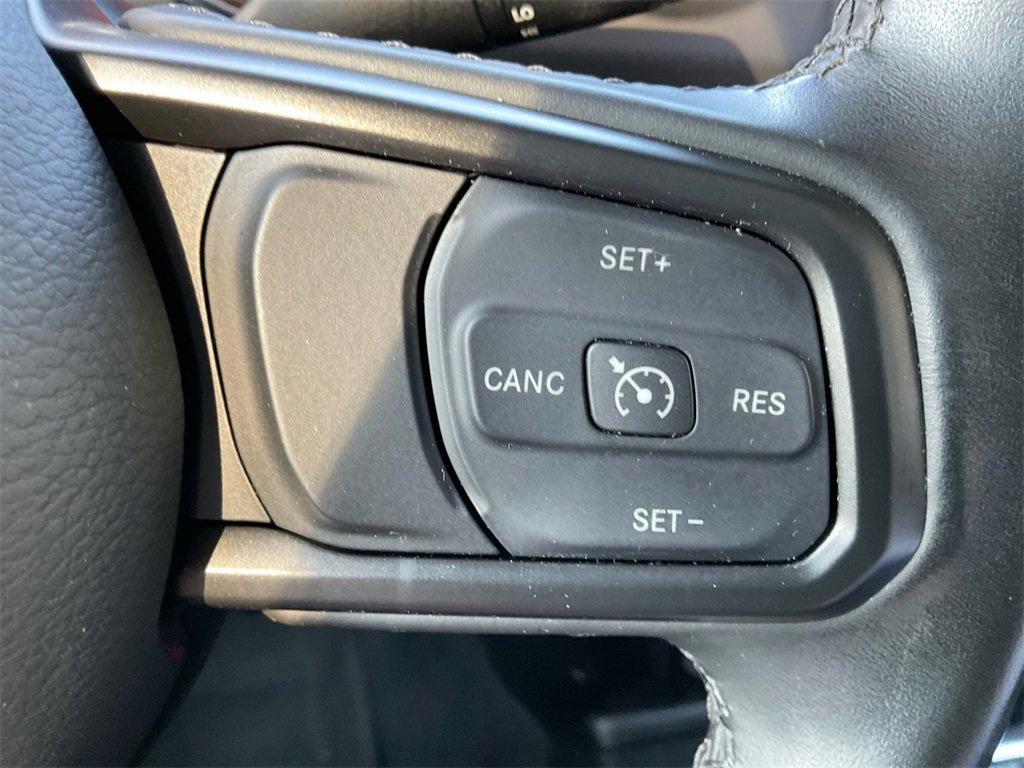 Used 2022 Jeep Gladiator Willys image 30