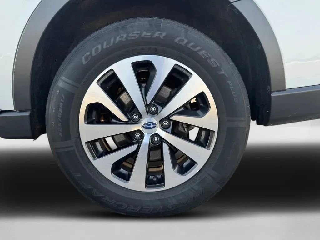 Used 2022 Subaru Outback Premium image 29