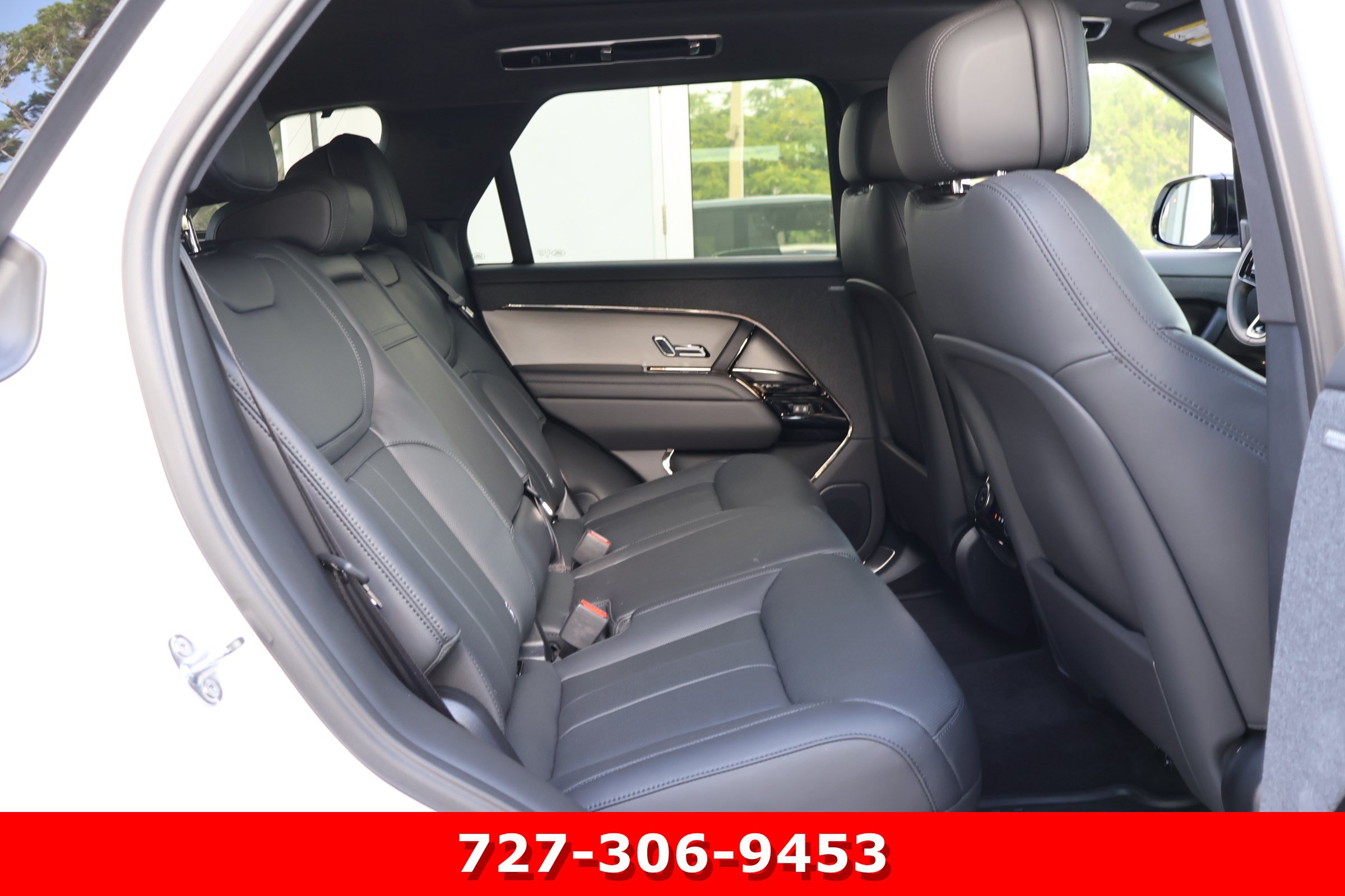 Used 2025 Land Rover Range Rover Sport Dynamic SE AWD/4WD image 19