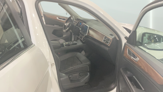 Certified 2026 Volkswagen Atlas SE AWD/4WD image 13