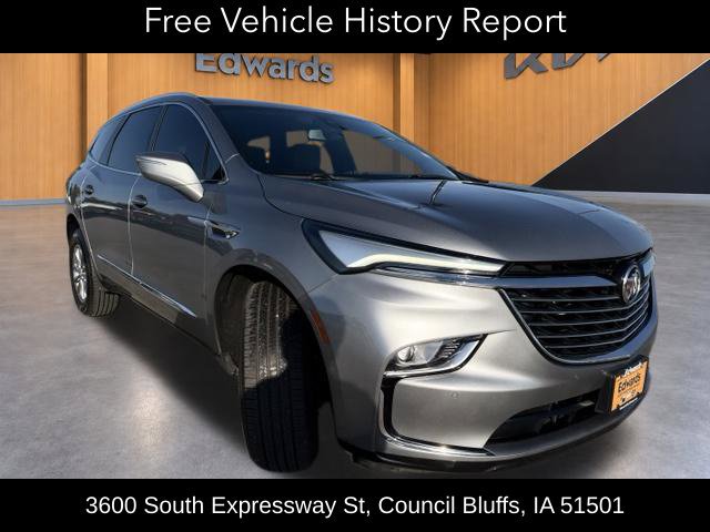 Used 2023 Buick Enclave Essence AWD/4WD image 3