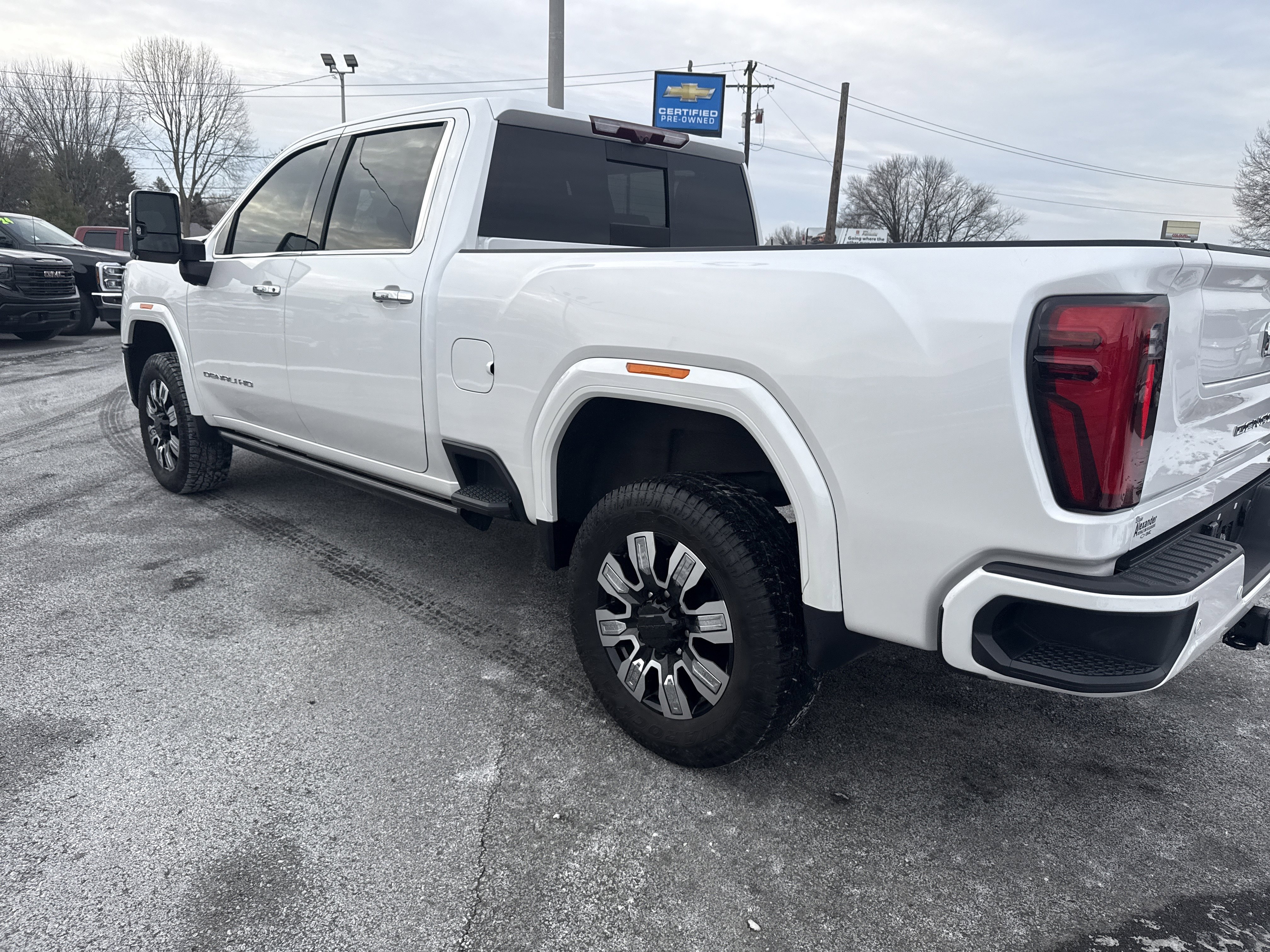 Used 2024 GMC Sierra 2500 Denali w/ Denali Reserve Package image 6