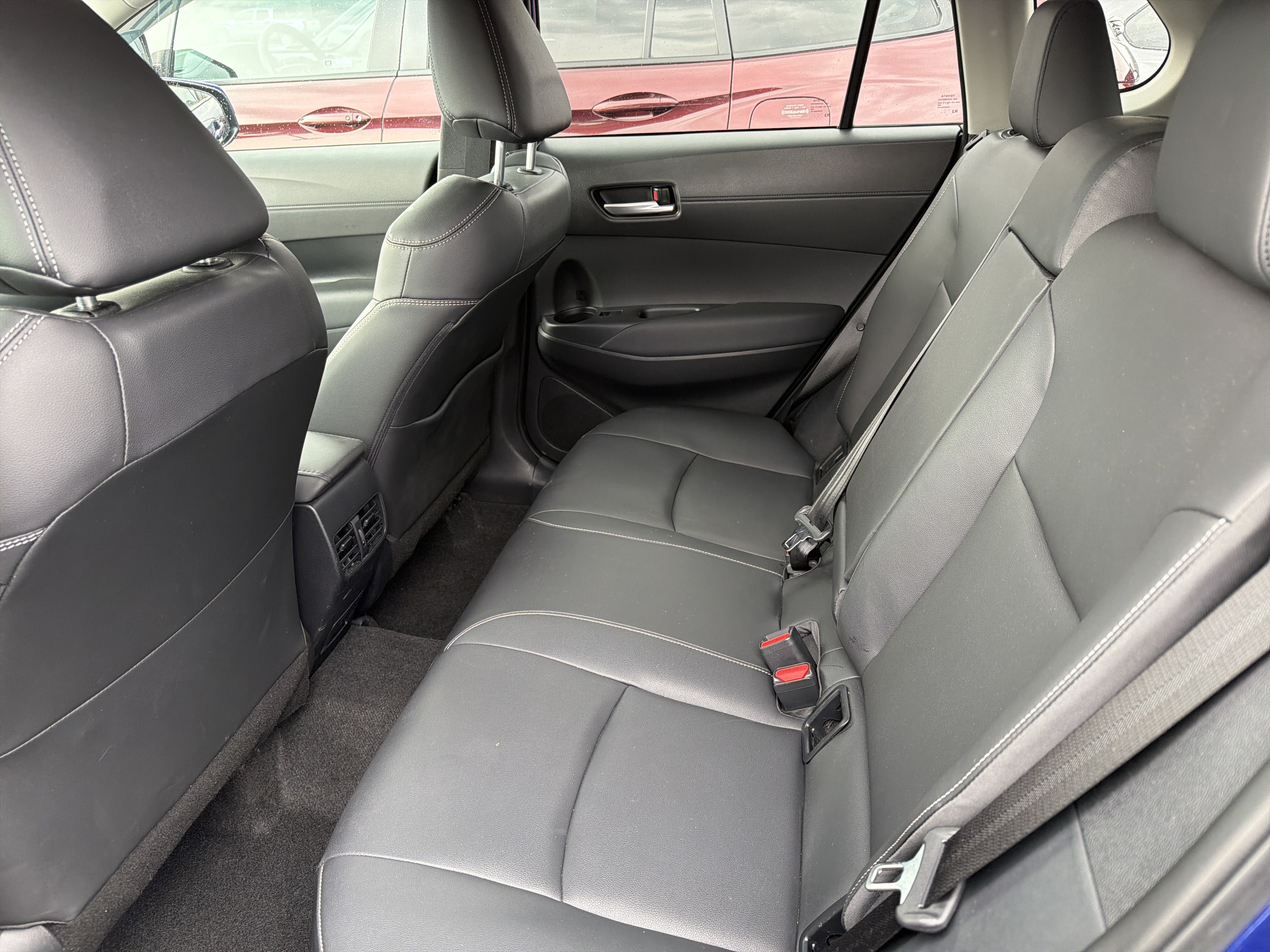 Used 2023 Toyota Corolla Cross XLE w/ Convenience Package AWD/4WD image 23