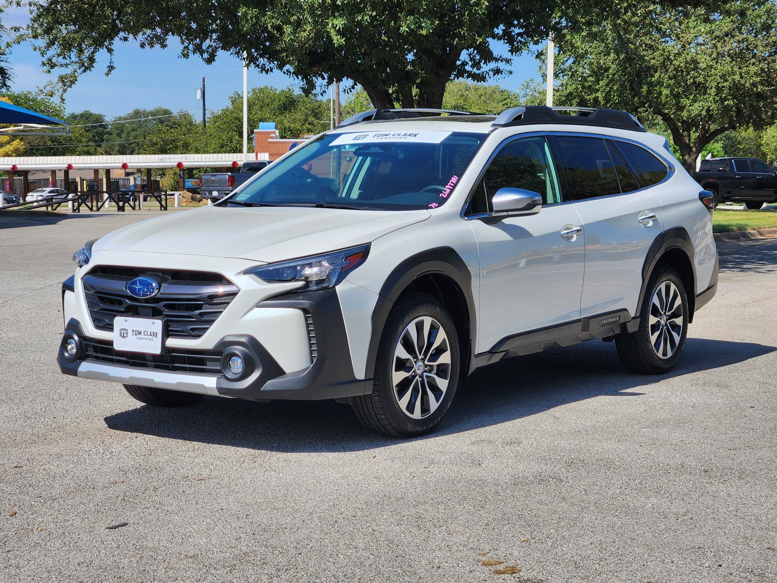 Used 2025 Subaru Outback Touring XT w/ Popular Package #2 AWD/4WD image 2