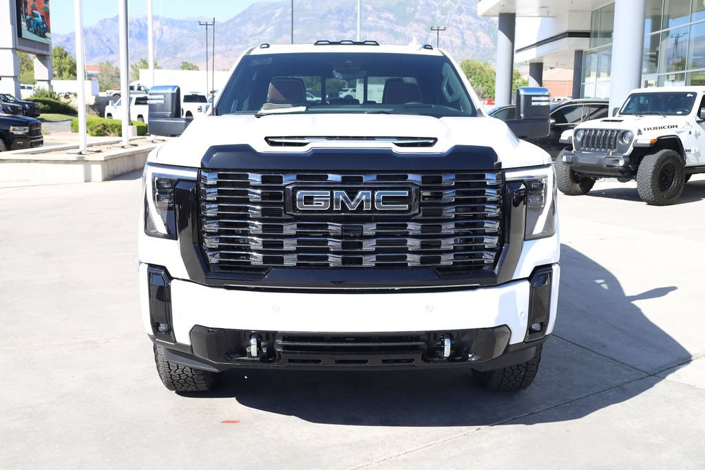 New 2026 GMC Sierra 3500 Denali Ultimate AWD/4WD image 9
