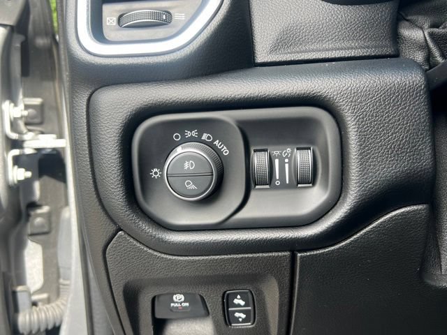 Used 2019 RAM 1500 Laramie AWD/4WD image 19