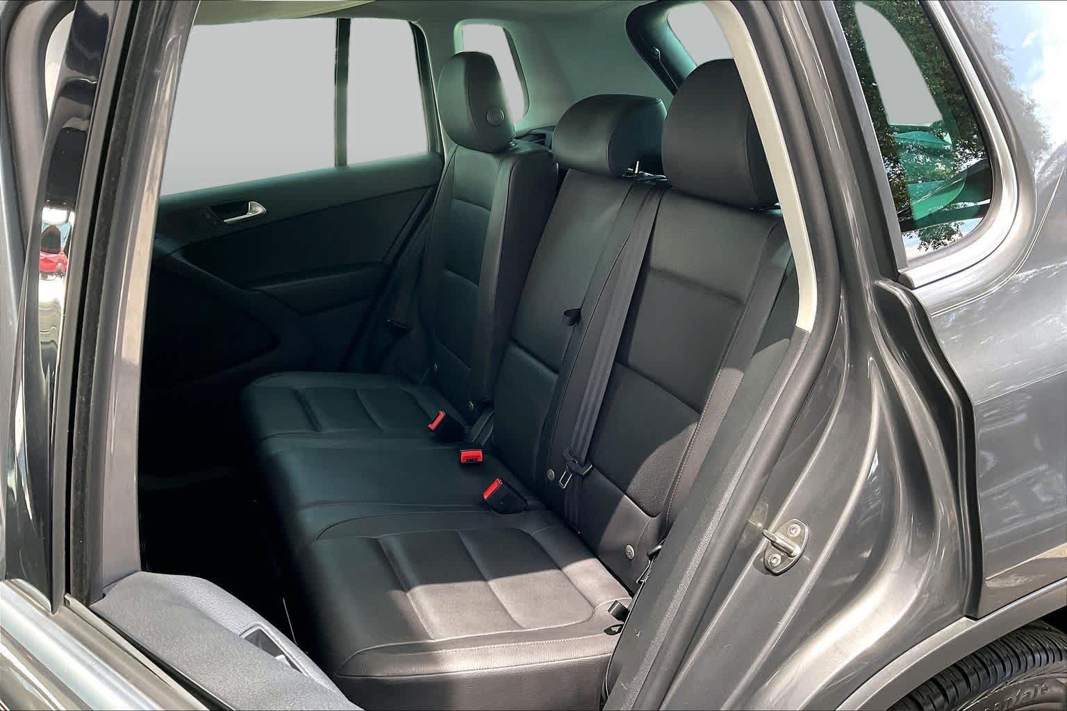 Used 2016 Volkswagen Tiguan SE FWD image 21