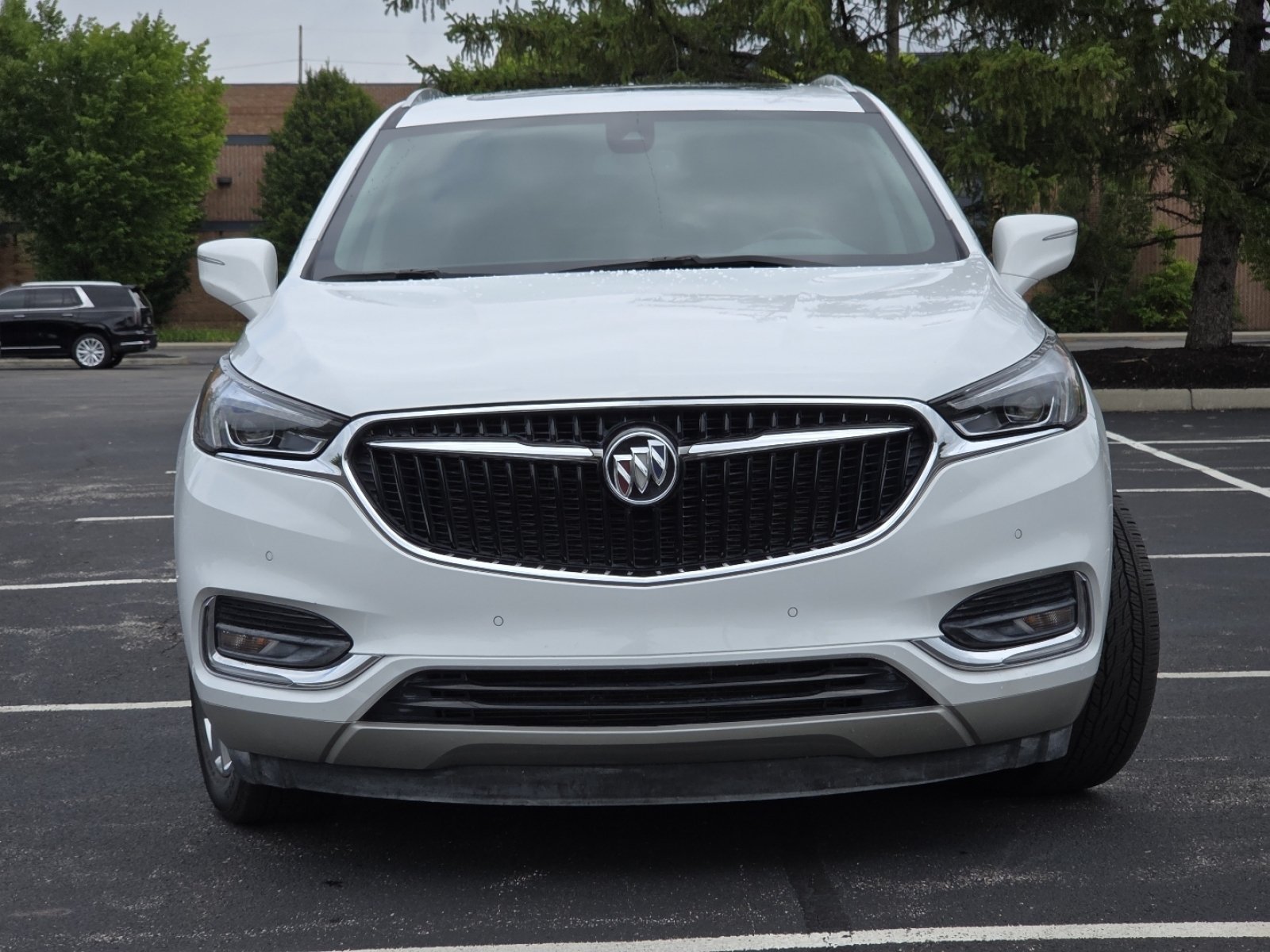 Used 2020 Buick Enclave Premium w/ Sun and Sites Package FWD image 17