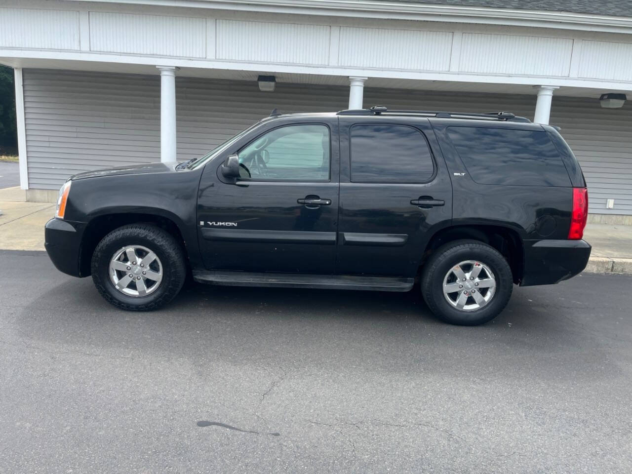 Used 2008 GMC Yukon SLT AWD/4WD image 3