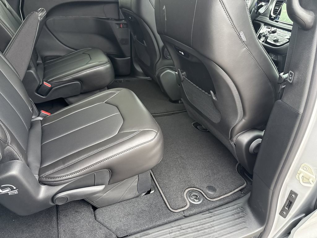 New 2026 Chrysler Pacifica Select image 34