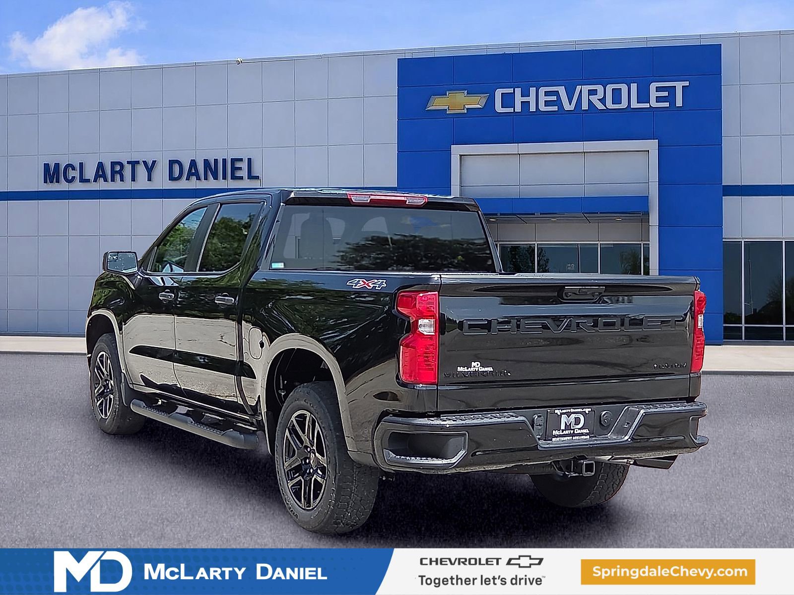 New 2026 Chevrolet Silverado 1500 Custom w/ Turbomax Blackout Package AWD/4WD image 4