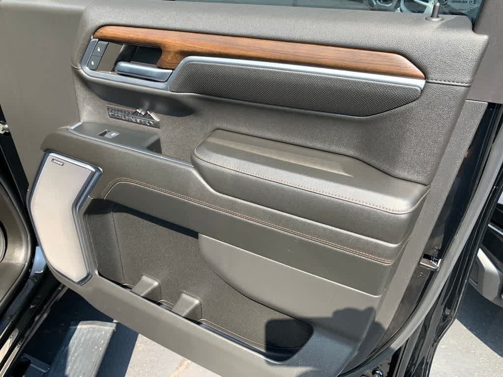 Certified 2024 Chevrolet Silverado 1500 High Country w/ Technology Package AWD/4WD image 26