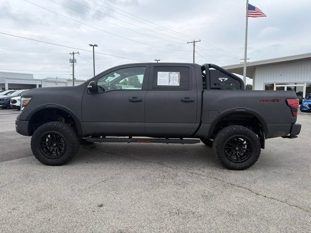 Used 2023 Nissan Titan PRO-4X w/ Pro-4x Convenience Package AWD/4WD image 9