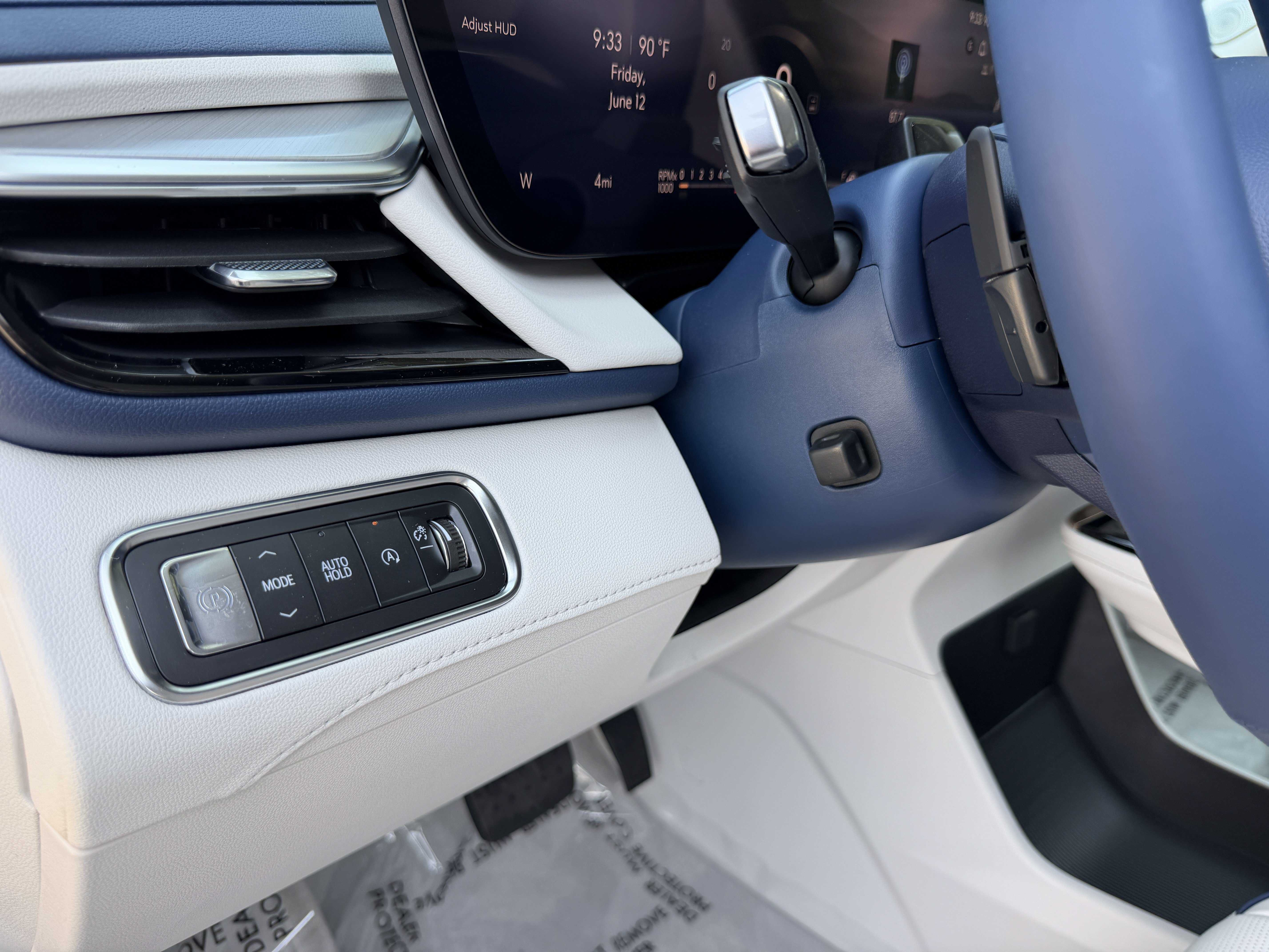 New 2026 Buick Enclave Avenir w/ Super Cruise Package FWD image 14