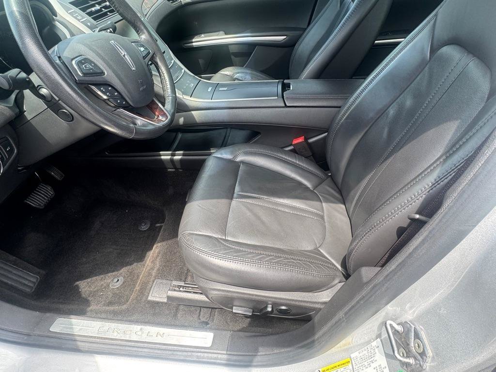 Used 2013 Lincoln MKZ FWD image 10