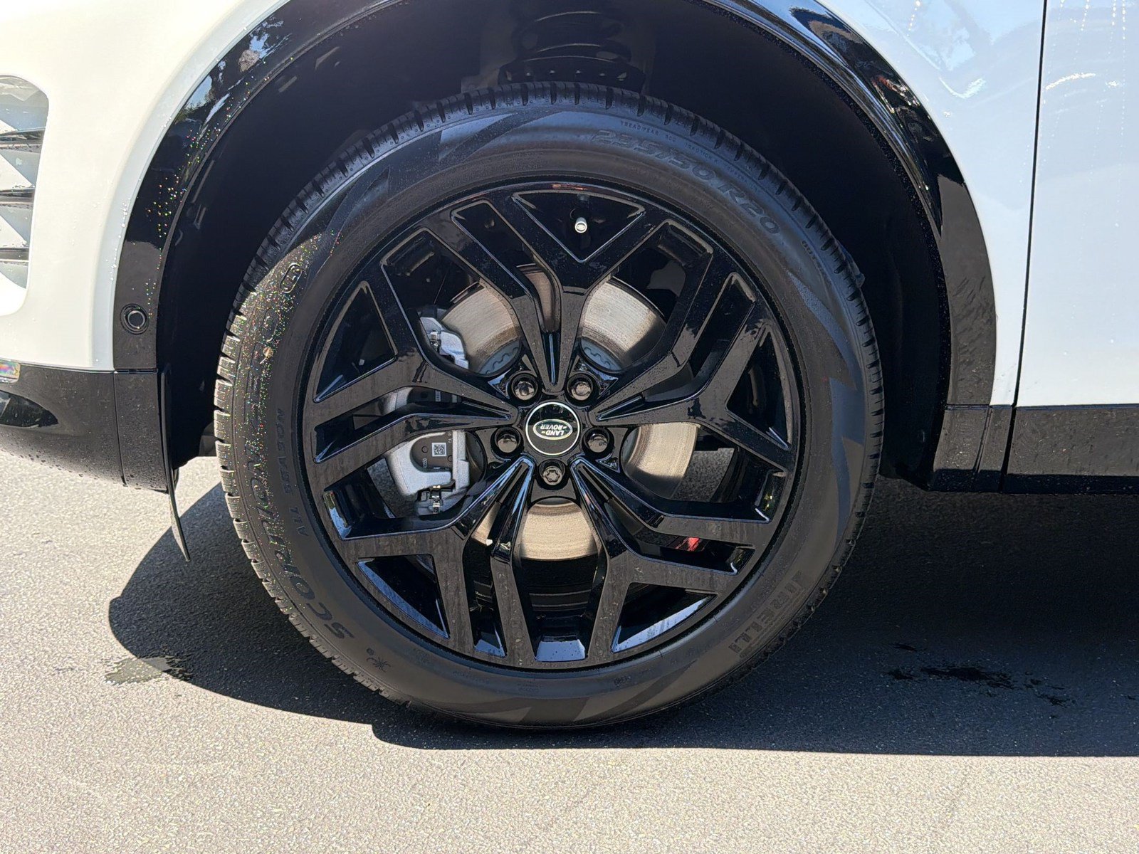 New 2026 Land Rover Discovery Sport Landmark AWD/4WD image 13