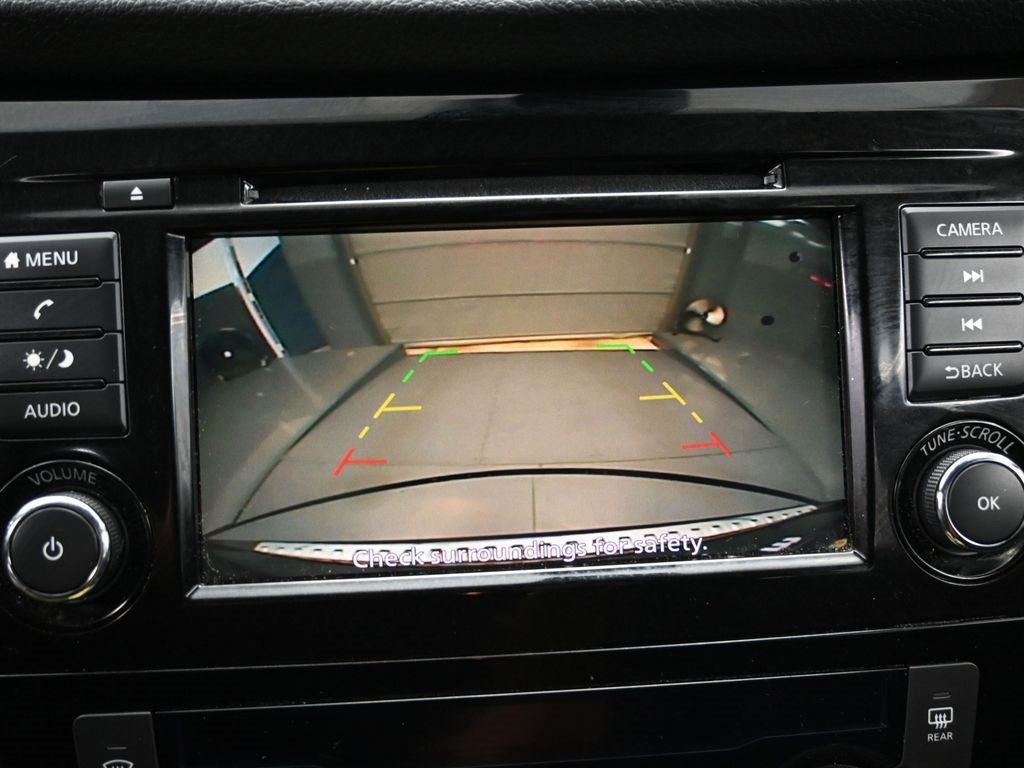 Used 2020 Nissan Rogue SV image 22