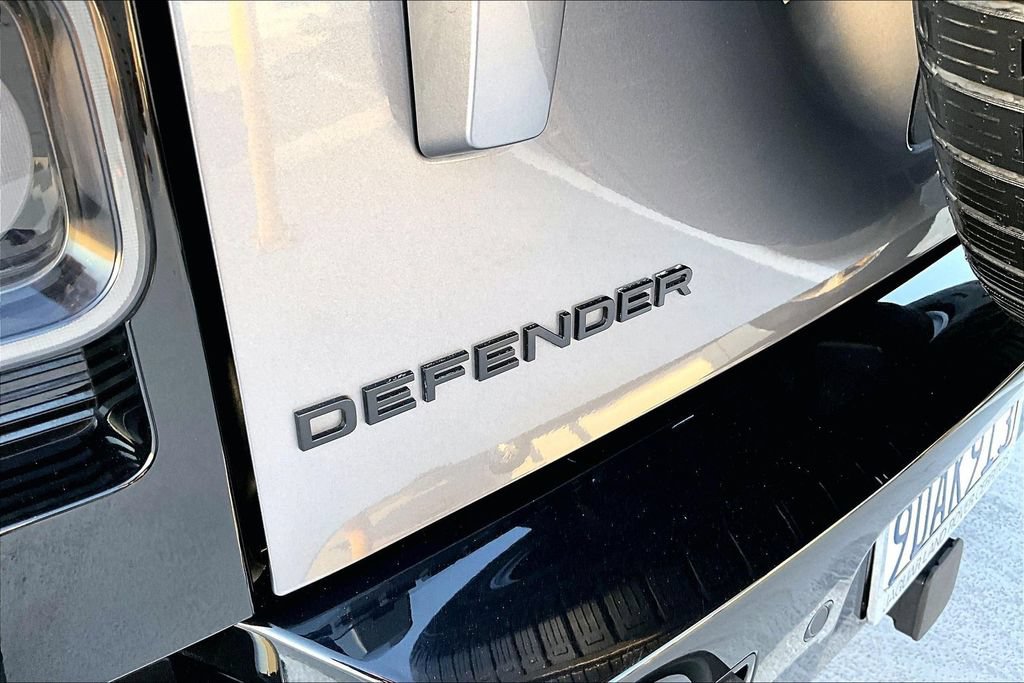 Certified 2023 Land Rover Defender 110 X AWD/4WD image 22