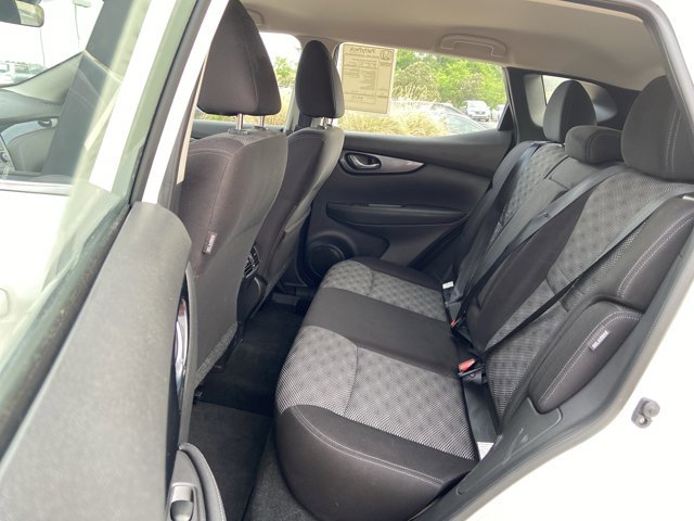 Used 2020 Nissan Rogue Sport SV image 48
