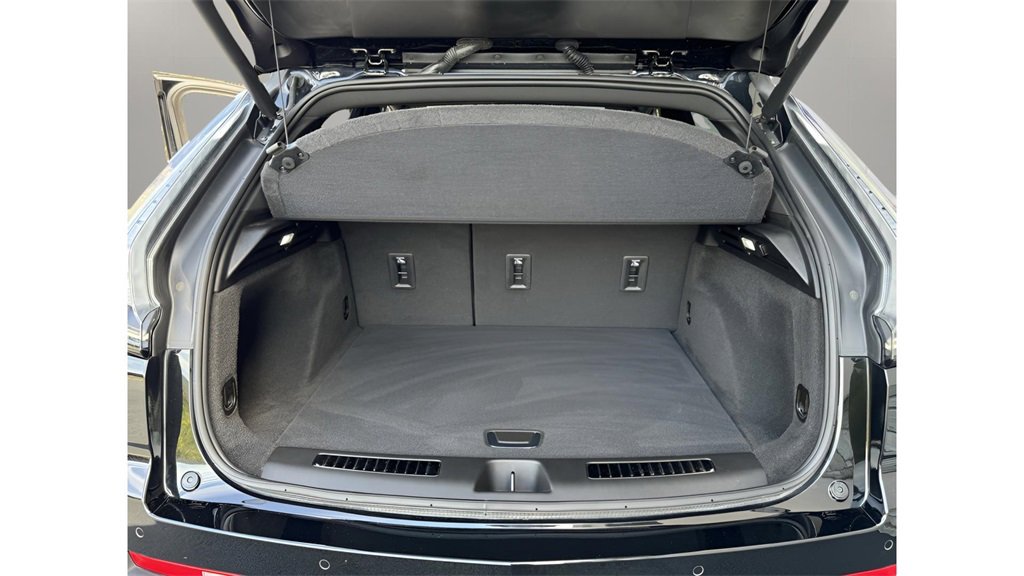 Used 2023 Cadillac XT4 Sport w/ Cold Weather Package image 25