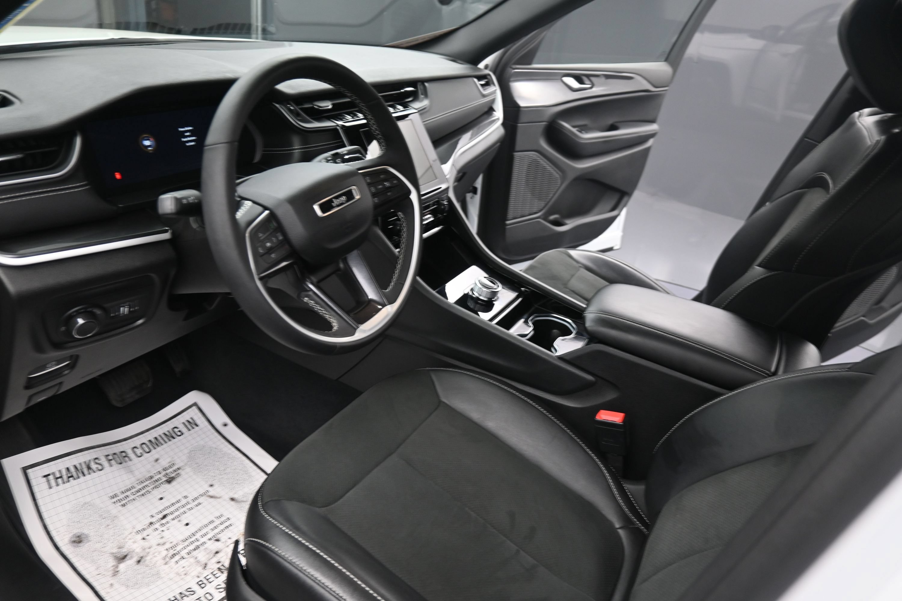 Used 2023 Jeep Grand Cherokee L Laredo AWD/4WD image 19