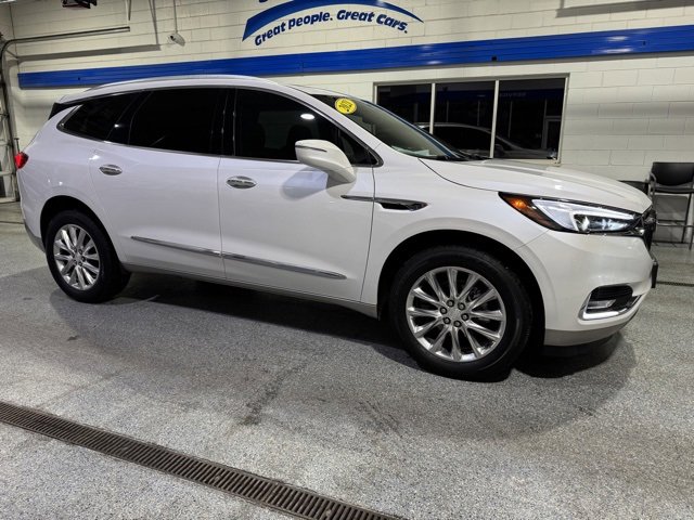 Used 2021 Buick Enclave Essence image 15