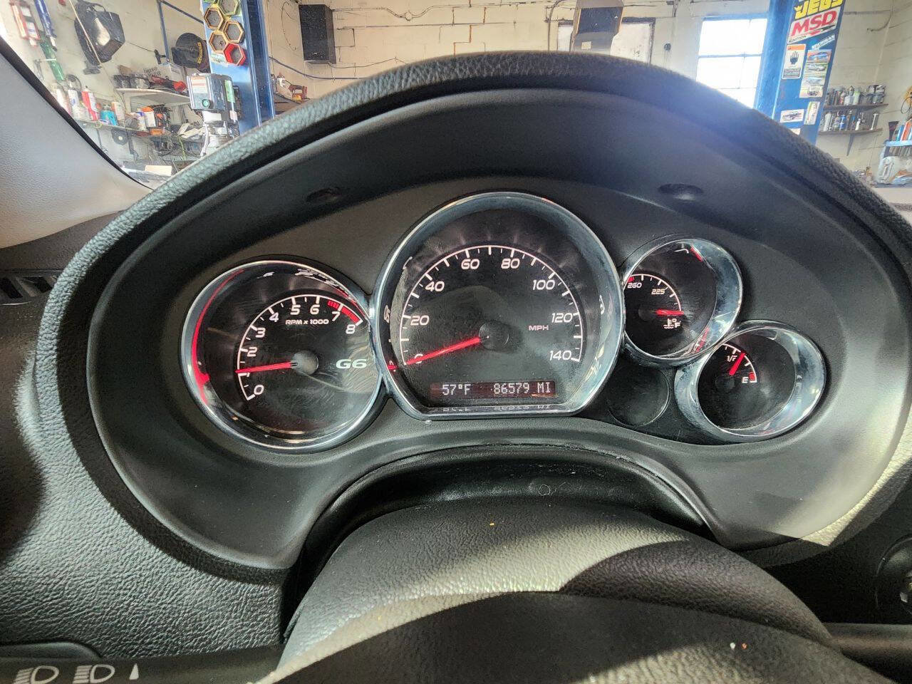 Used 2010 Pontiac G6 Base 4dr Sedan image 12