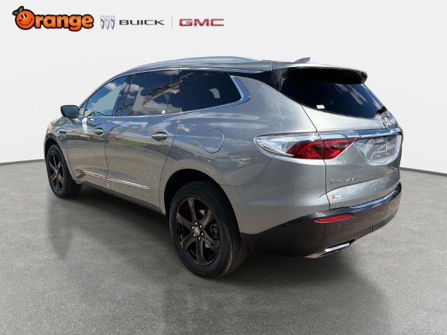 Used 2024 Buick Enclave Essence w/ Sport Touring Edition FWD image 5