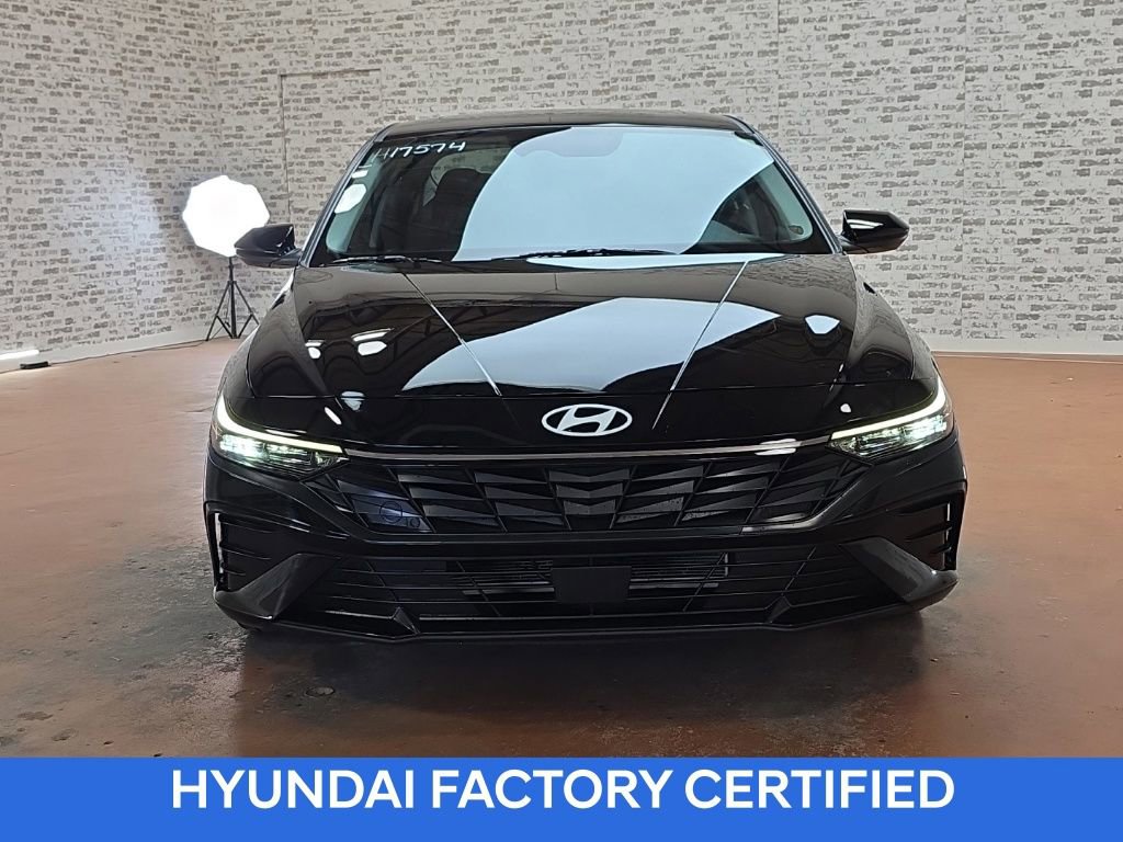 Certified 2025 Hyundai Elantra SEL FWD image 2