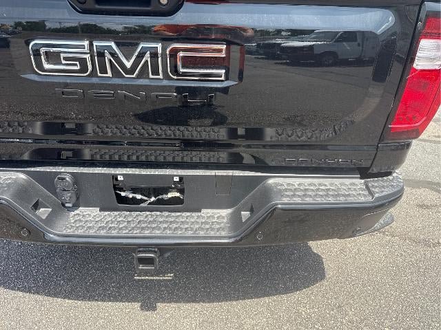 New 2026 GMC Canyon Denali w/ LPO, Denali Black Edition AWD/4WD image 10