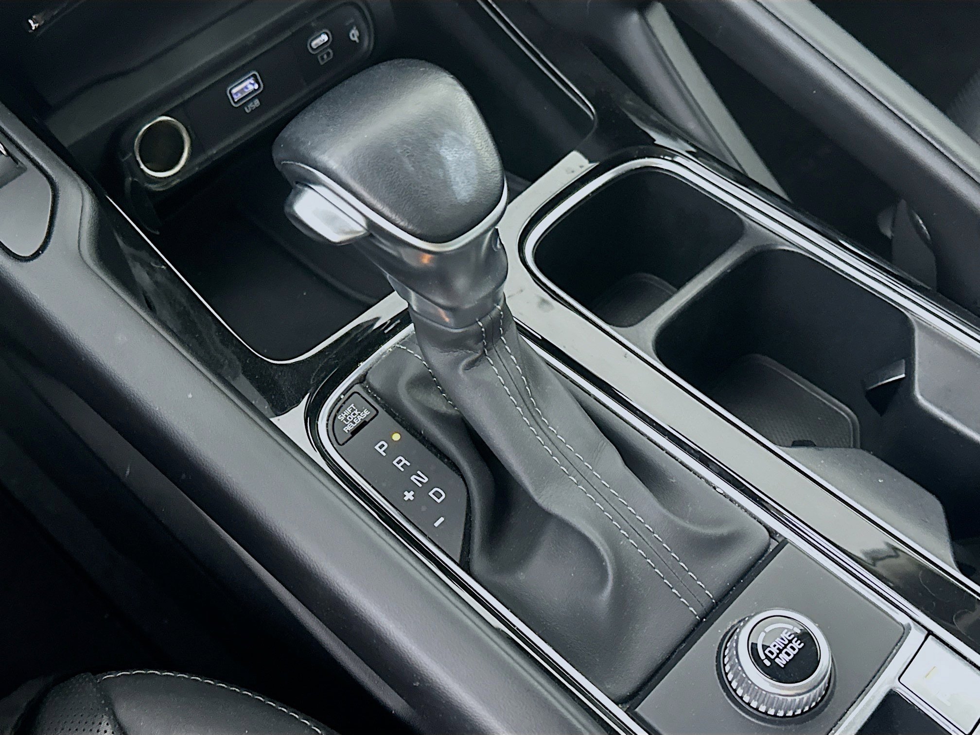 Used 2024 Kia Telluride S image 25