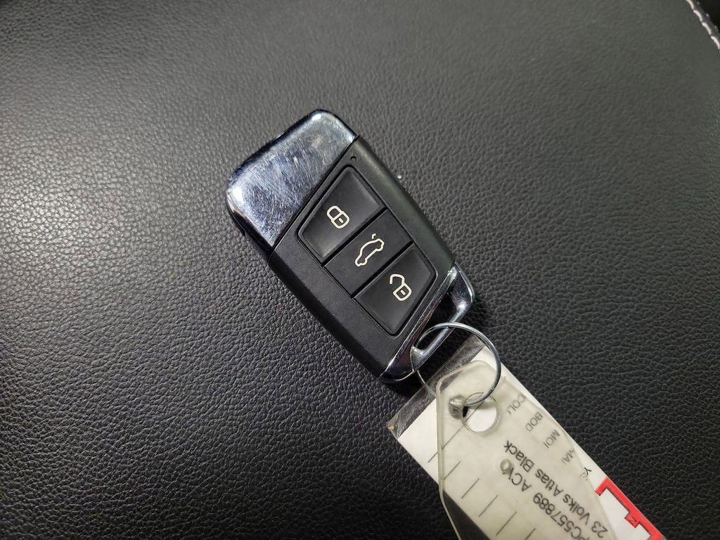 Used 2023 Volkswagen Atlas SE AWD/4WD image 16