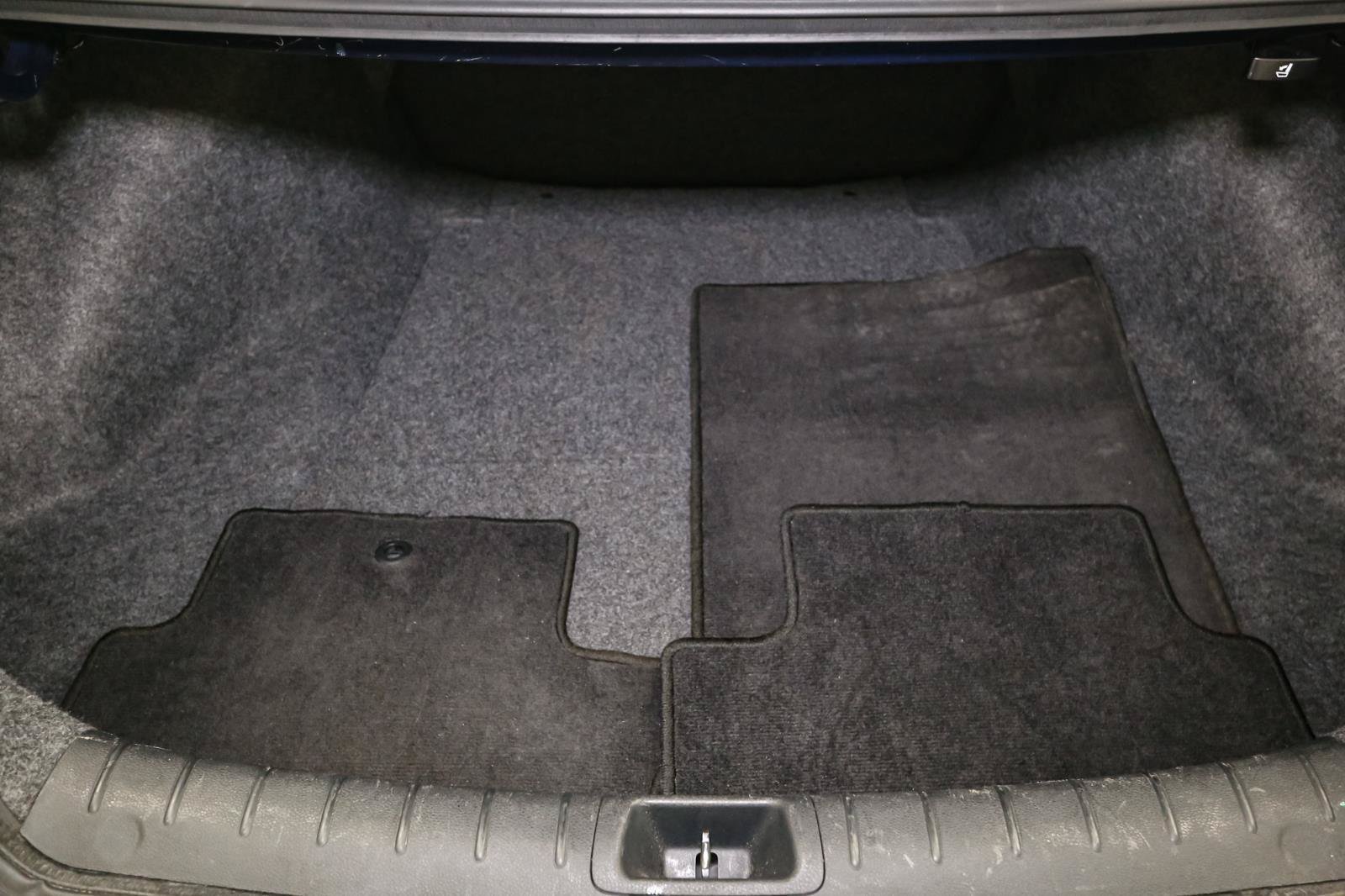 Used 2016 Honda Accord EX image 12