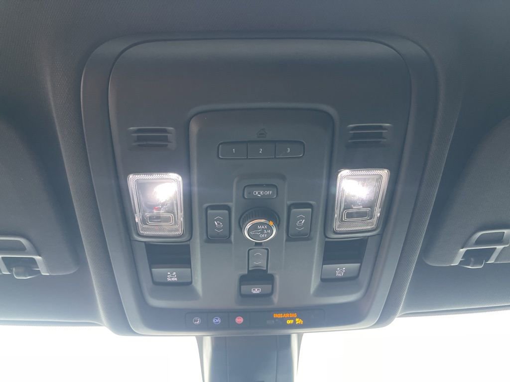 Used 2021 GMC Yukon AT4 w/ AT4 Premium Plus Package image 39