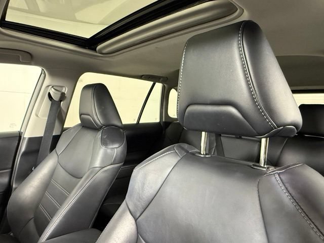 Used 2021 Toyota RAV4 XLE Premium FWD image 15