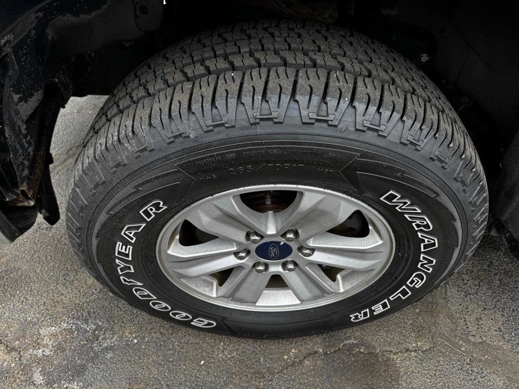 Used 2016 Ford F150 XLT image 2