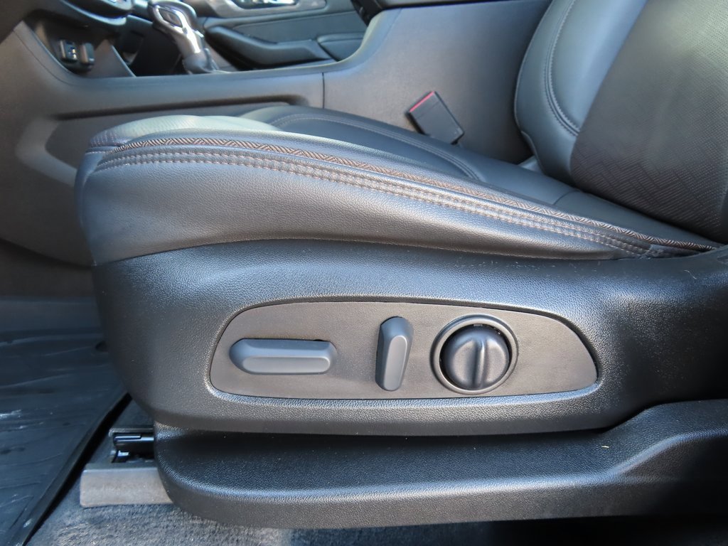 Certified 2022 Chevrolet Traverse High Country w/ LPO, Floor Liner Package image 8