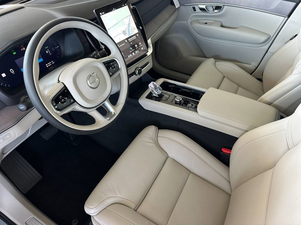 New 2026 Volvo XC90 T8 Ultra w/ Lounge Package image 9