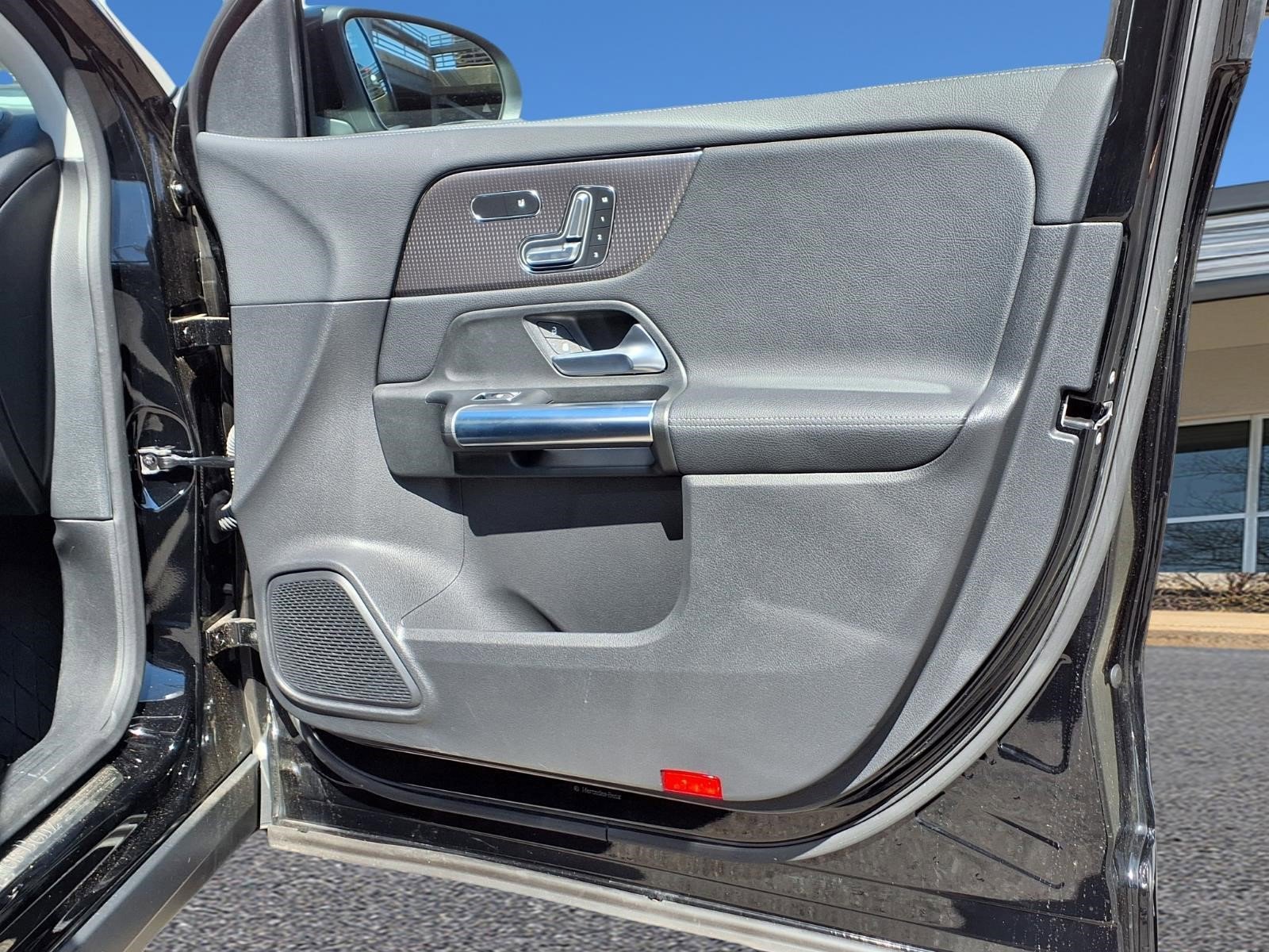 Used 2021 Mercedes-Benz GLA 250 4MATIC image 11