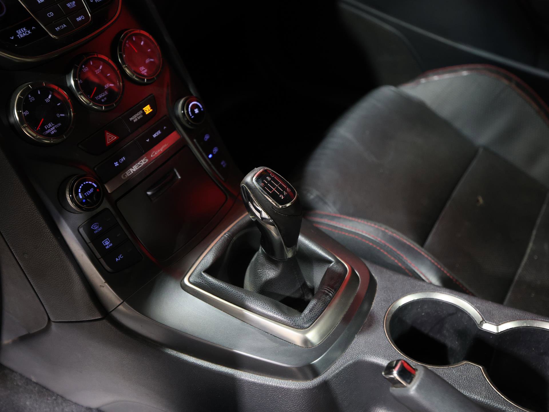 Used 2014 Hyundai Genesis 3.8 image 20