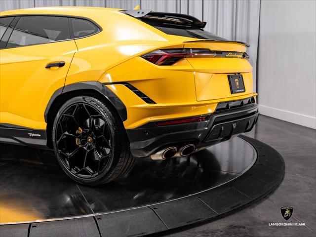 Used 2024 Lamborghini Urus Performante AWD/4WD image 15