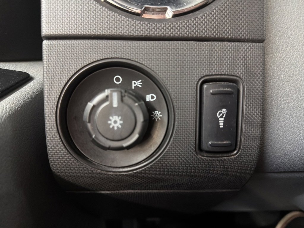 Used 2014 Ford F250 XLT w/ XLT Interior Package image 13