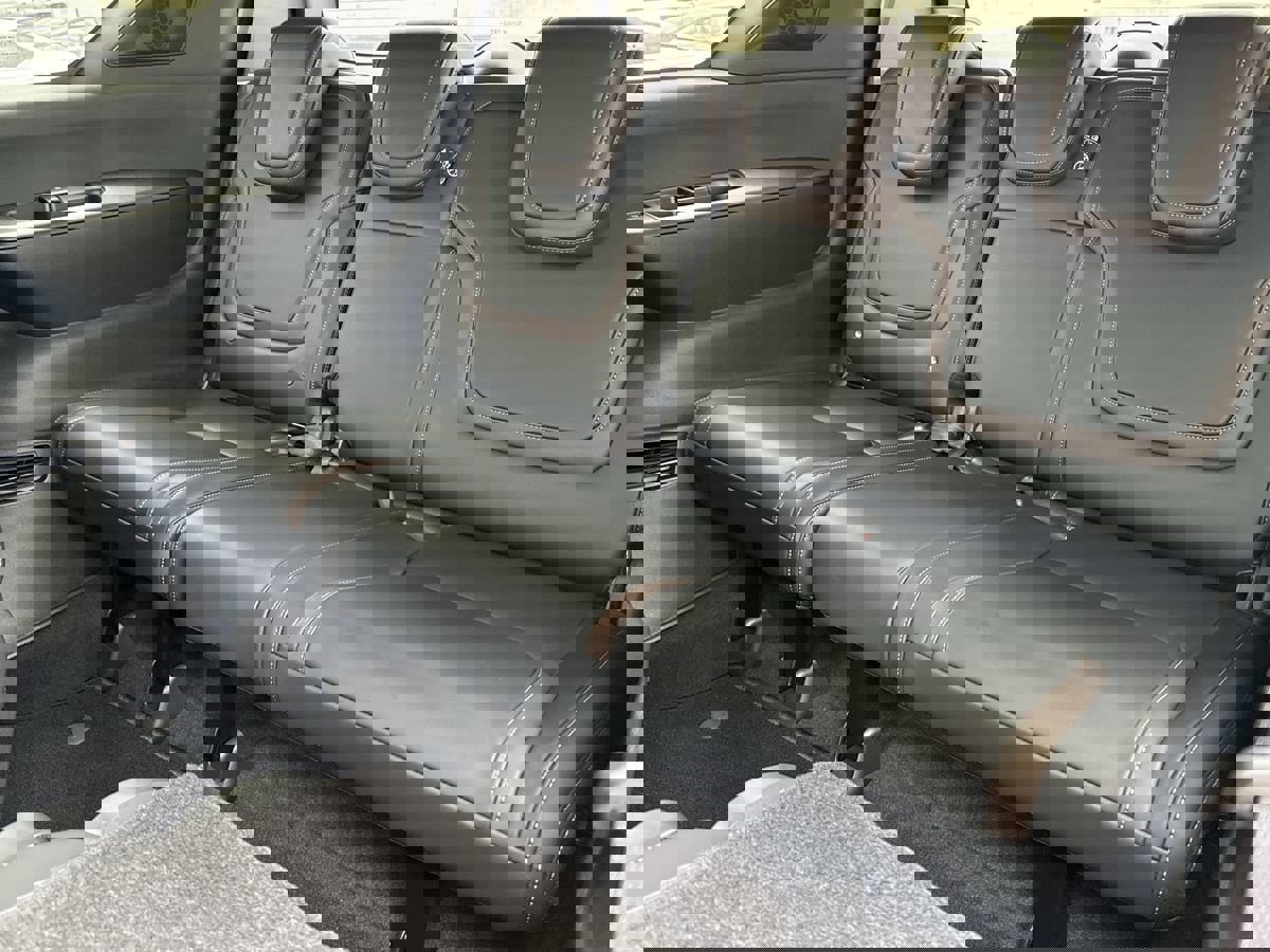 New 2026 Nissan Armada SL w/ Captain's Chari Seat Package image 34