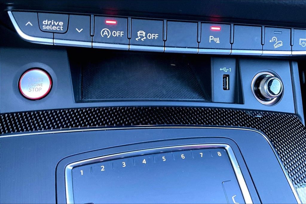 Used 2018 Audi SQ5 Premium Plus AWD/4WD image 15